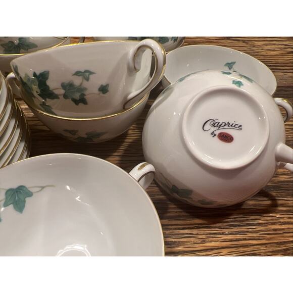 Sango Caprice Green Ivy 22 Piece Cup And Saucer Set! EXCELLENT PRISTINE! - Picture 6 of 6